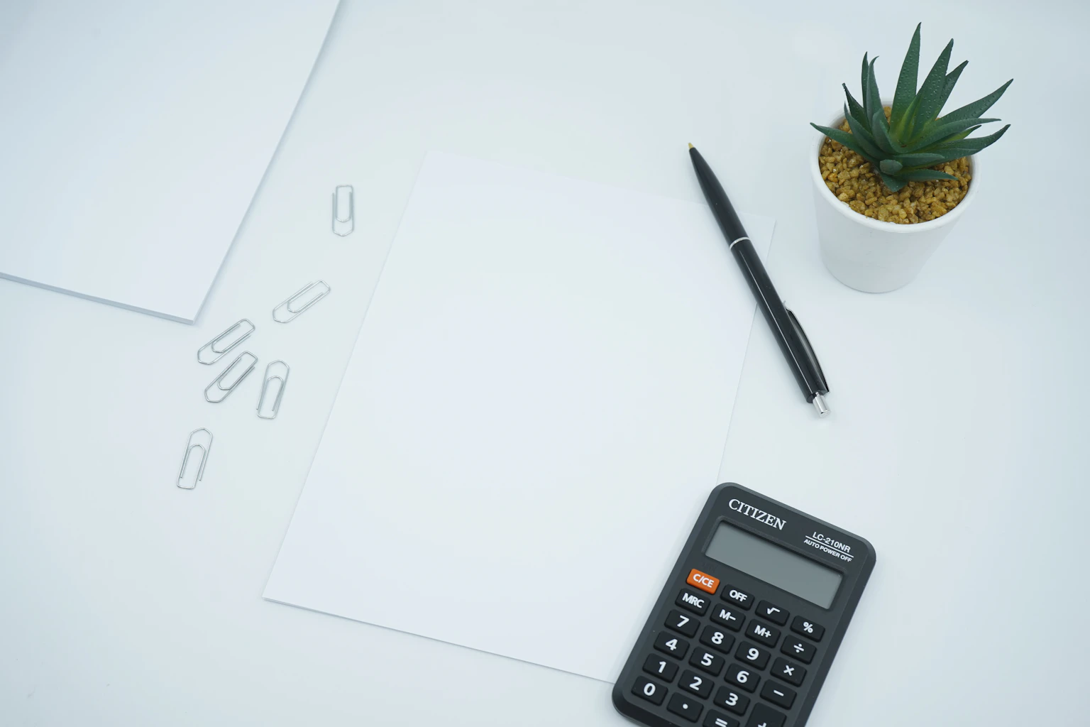 Pénalités de retard B2B : taux, calcul et clause CGV en 2026